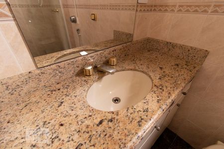 Apartamento à venda com 90m², 3 quartos e 1 vagaBanheiro -Torneira