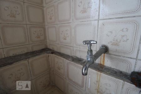 Casa à venda com 85m², 4 quartos e 6 vagasÁrea de Serviço