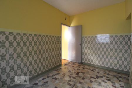 Casa à venda com 85m², 4 quartos e 6 vagasCozinha