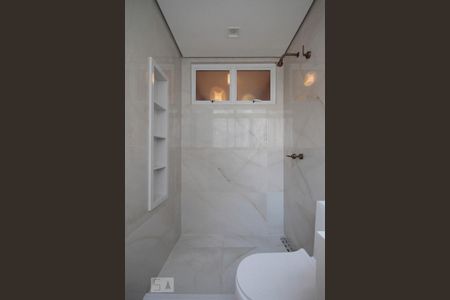 Apartamento para alugar com 104m², 2 quartos e sem vagaBanheiro da Suíte