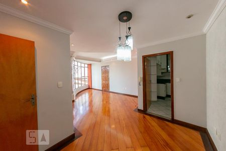 Sala de apartamento para alugar com 4 quartos, 97m² em Eldorado, Contagem