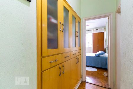 Apartamento à venda com 66m², 2 quartos e sem vaga Apartamento à venda com 66m², 2 quartos e sem vagaHall social