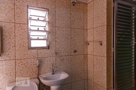 Banheiro Suíte 1 de casa para alugar com 2 quartos, 86m² em Vila Aricanduva, São Paulo