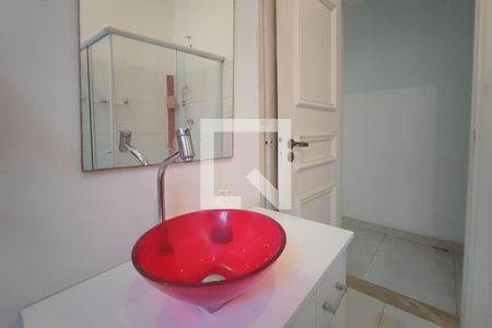 Casa à venda com 288m², 2 quartos e 2 vagasBanheiro Social