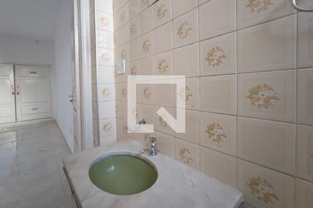 Casa à venda com 288m², 2 quartos e 2 vagasBanheiro Suíte