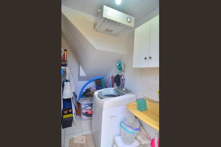 Casa de condomínio à venda com 93m², 3 quartos e 2 vagasÁrea de serviço