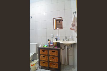 Casa de condomínio à venda com 93m², 3 quartos e 2 vagasBanheiro