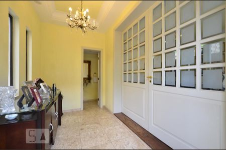 Casa à venda com 450m², 6 quartos e 4 vagasHall de Entrada