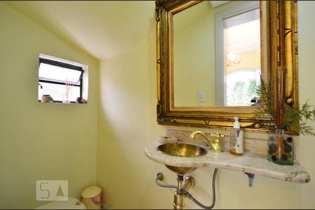 Casa à venda com 450m², 6 quartos e 4 vagasLavabo