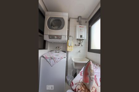 Apartamento à venda com 105m², 3 quartos e 2 vagas Apartamento à venda com 105m², 3 quartos e 2 vagasÁrea de Serviço