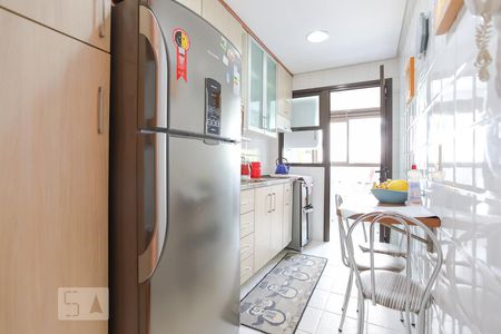 Apartamento à venda com 105m², 3 quartos e 2 vagas Apartamento à venda com 105m², 3 quartos e 2 vagasCozinha