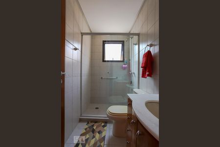 Apartamento à venda com 105m², 3 quartos e 2 vagas Apartamento à venda com 105m², 3 quartos e 2 vagasBanheiro da Suíte