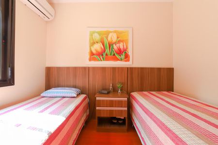 Apartamento à venda com 105m², 3 quartos e 2 vagas Apartamento à venda com 105m², 3 quartos e 2 vagasSuíte