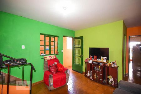 Sala 1 de casa à venda com 2 quartos, 242m² em Parque Pinheiros, Taboão da Serra