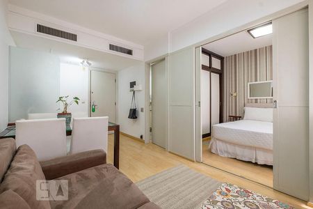Sala de kitnet/studio à venda com 1 quarto, 34m² em Jardim Paulista, São Paulo