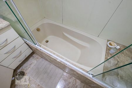 Banheiro de kitnet/studio à venda com 1 quarto, 34m² em Jardim Paulista, São Paulo