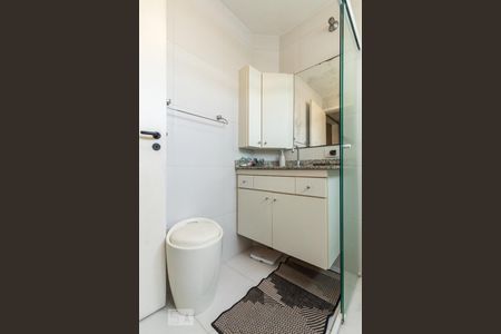 Apartamento à venda com 97m², 2 quartos e sem vaga Apartamento à venda com 97m², 2 quartos e sem vagaBanheiro