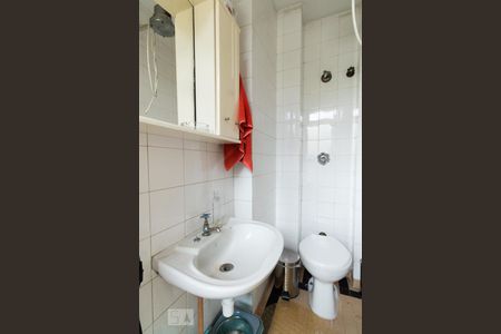 Apartamento à venda com 97m², 2 quartos e sem vaga Apartamento à venda com 97m², 2 quartos e sem vagaÁrea de serviço - banheiro