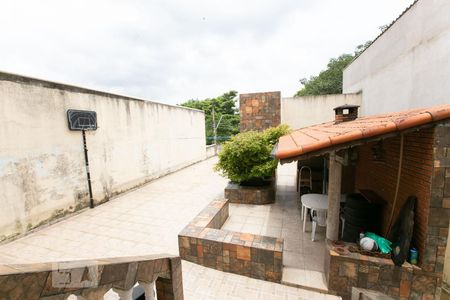Casa para alugar com 300m², 4 quartos e 4 vagasQuintal