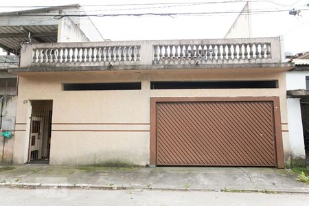 Casa para alugar com 300m², 4 quartos e 4 vagasFachada