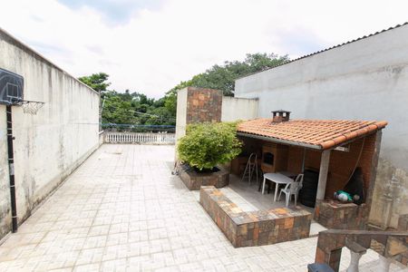 Casa para alugar com 300m², 4 quartos e 4 vagasQuintal
