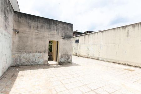 Casa para alugar com 300m², 4 quartos e 4 vagasQuintal
