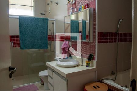 Casa de condomínio à venda com 849m², 4 quartos e 6 vagas Casa de condomínio à venda com 849m², 4 quartos e 6 vagasBanheiro da Suíte 3