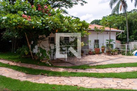 Casa de condomínio à venda com 849m², 4 quartos e 6 vagas Casa de condomínio à venda com 849m², 4 quartos e 6 vagasÁrea comum