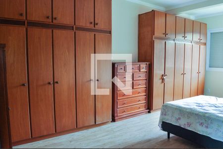 Casa de condomínio à venda com 849m², 4 quartos e 6 vagas Casa de condomínio à venda com 849m², 4 quartos e 6 vagasSuíte 3