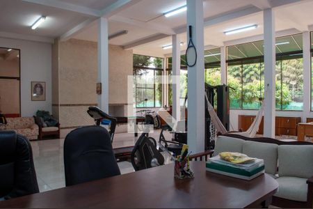 Casa de condomínio à venda com 849m², 4 quartos e 6 vagas Casa de condomínio à venda com 849m², 4 quartos e 6 vagasAcademia/Sala de Jogo