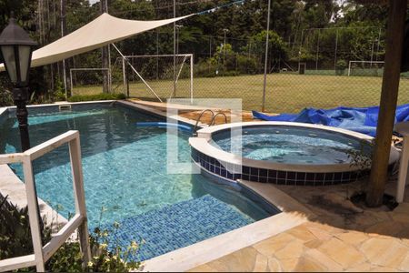 Casa de condomínio à venda com 849m², 4 quartos e 6 vagas Casa de condomínio à venda com 849m², 4 quartos e 6 vagasPiscina