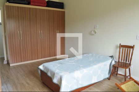 Casa de condomínio à venda com 849m², 4 quartos e 6 vagas Casa de condomínio à venda com 849m², 4 quartos e 6 vagasSuíte 2