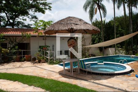 Casa de condomínio à venda com 849m², 4 quartos e 6 vagas Casa de condomínio à venda com 849m², 4 quartos e 6 vagasPiscina