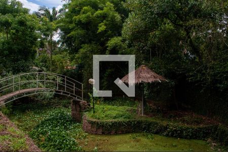 Casa de condomínio à venda com 849m², 4 quartos e 6 vagas Casa de condomínio à venda com 849m², 4 quartos e 6 vagasÁrea Verde