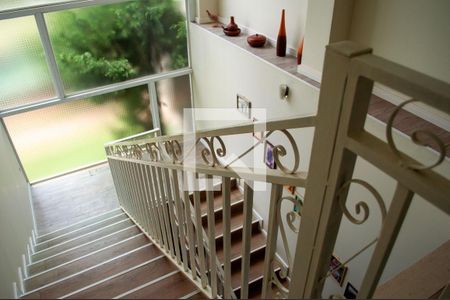 Casa de condomínio à venda com 849m², 4 quartos e 6 vagas Casa de condomínio à venda com 849m², 4 quartos e 6 vagasÁrea comum