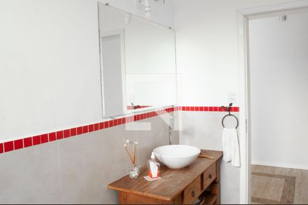 Casa de condomínio à venda com 849m², 4 quartos e 6 vagas Casa de condomínio à venda com 849m², 4 quartos e 6 vagasBanheiro Social