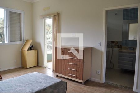 Casa de condomínio à venda com 849m², 4 quartos e 6 vagas Casa de condomínio à venda com 849m², 4 quartos e 6 vagasSuíte 2