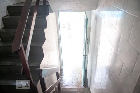 Casa à venda com 330m², 3 quartos e 5 vagasEscada