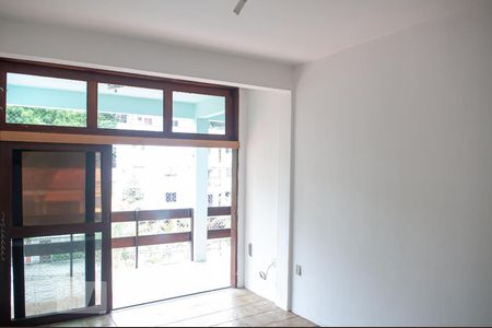 Casa à venda com 330m², 3 quartos e 5 vagasQuarto 3 - Suíte