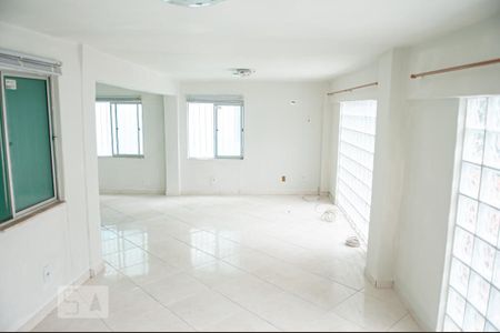 Casa à venda com 330m², 3 quartos e 5 vagasSalão