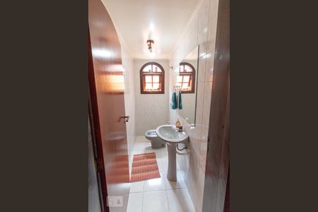 Casa à venda com 210m², 3 quartos e 3 vagas Casa à venda com 210m², 3 quartos e 3 vagasLavabo