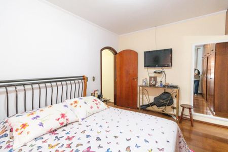 Casa à venda com 210m², 3 quartos e 3 vagas Casa à venda com 210m², 3 quartos e 3 vagasSuíte