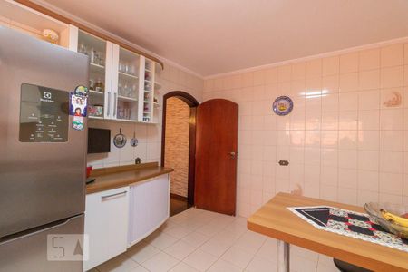 Casa à venda com 210m², 3 quartos e 3 vagas Casa à venda com 210m², 3 quartos e 3 vagasCozinha