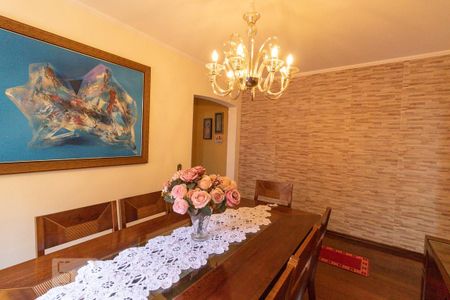 Casa à venda com 210m², 3 quartos e 3 vagas Casa à venda com 210m², 3 quartos e 3 vagasSala de Jantar