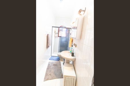 Casa à venda com 210m², 3 quartos e 3 vagas Casa à venda com 210m², 3 quartos e 3 vagasBanheiro Corredor