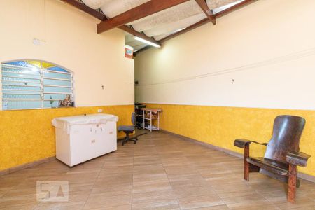 Casa à venda com 210m², 3 quartos e 3 vagas Casa à venda com 210m², 3 quartos e 3 vagasÁrea de Serviço