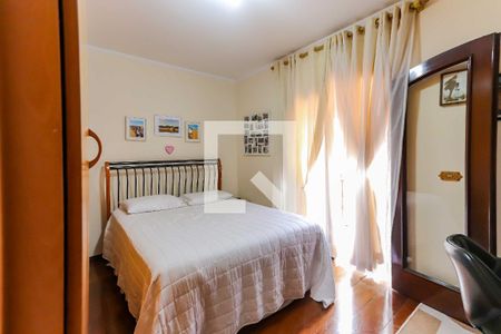 Quarto 1 de casa para alugar com 3 quartos, 210m² em Jardim das Vertentes, São Paulo