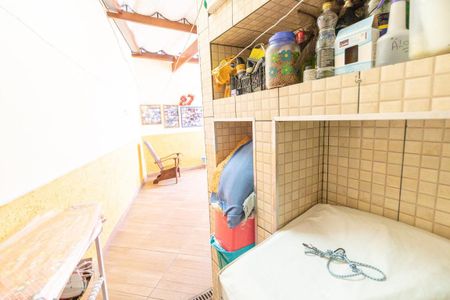 Casa à venda com 210m², 3 quartos e 3 vagas Casa à venda com 210m², 3 quartos e 3 vagasÁrea de Serviço