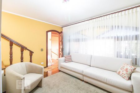 Casa à venda com 210m², 3 quartos e 3 vagas Casa à venda com 210m², 3 quartos e 3 vagasSala