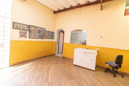 Casa à venda com 210m², 3 quartos e 3 vagas Casa à venda com 210m², 3 quartos e 3 vagasÁrea de Serviço